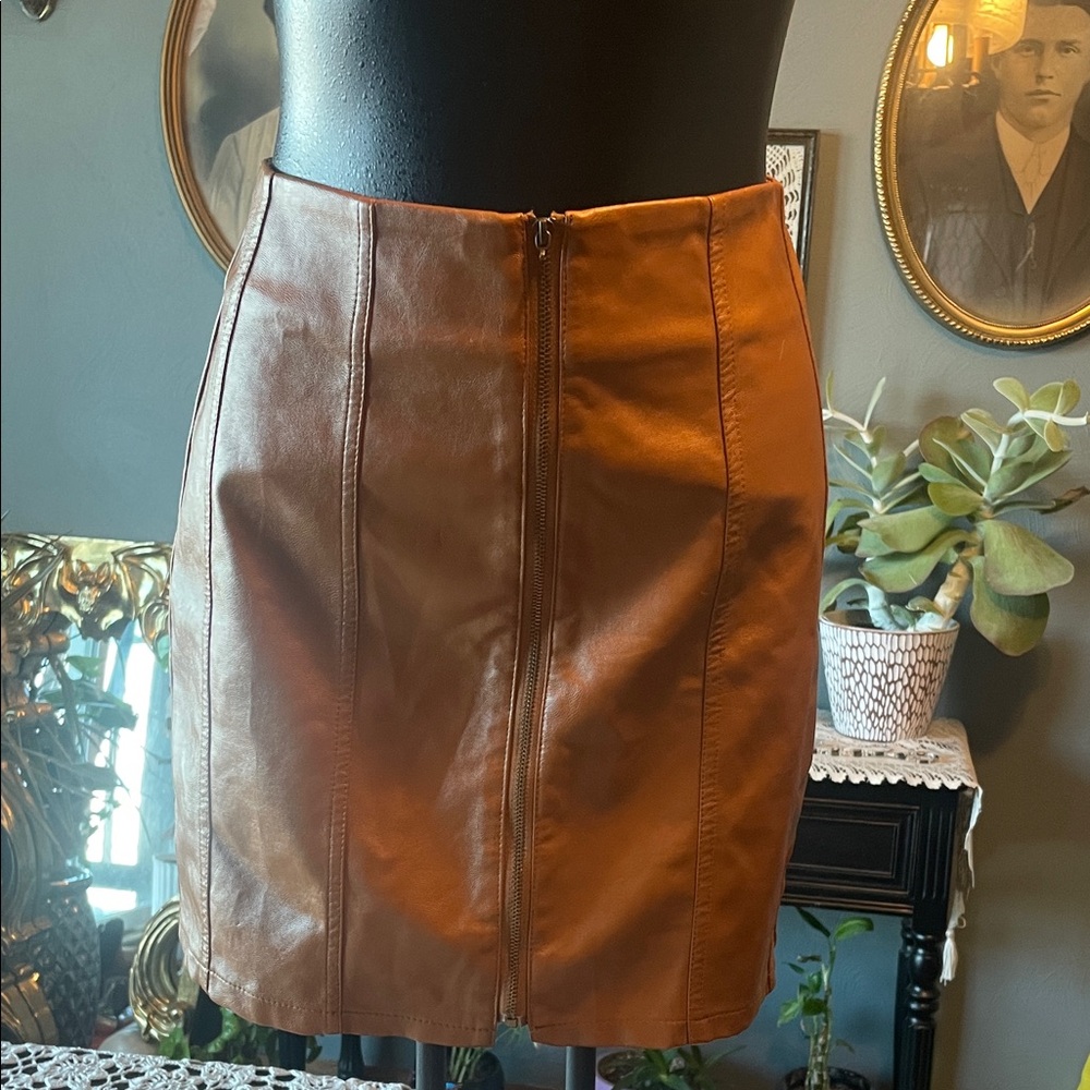 Love Riche Tan Leather Pencil Skirt